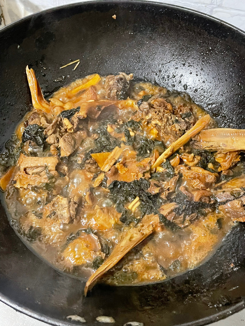紫苏焖鸭 紫苏焖鸭