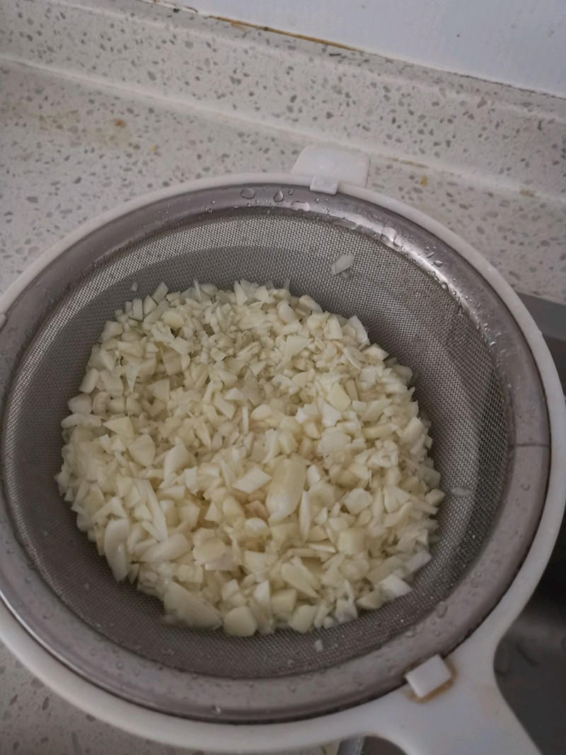 蒜蓉粉丝蒸巴沙鱼