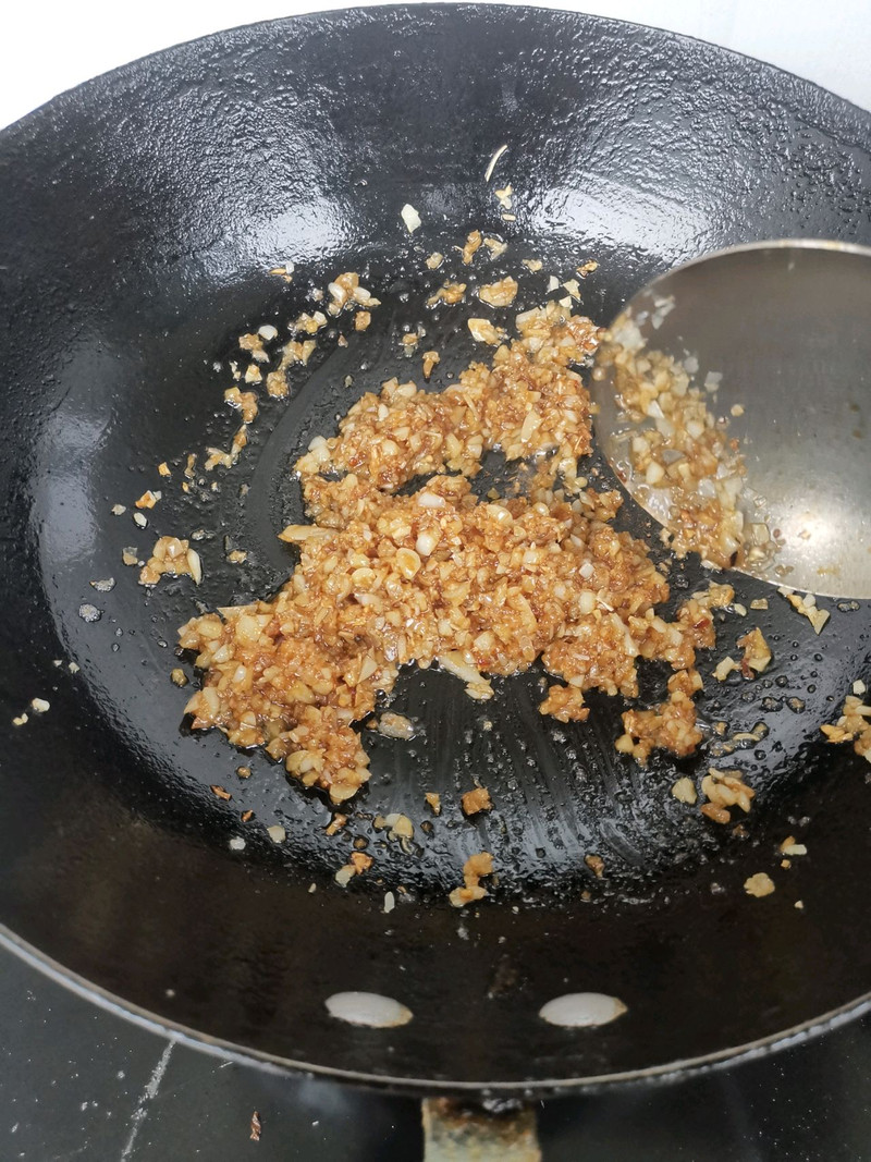 蒜蓉粉丝蒸巴沙鱼
