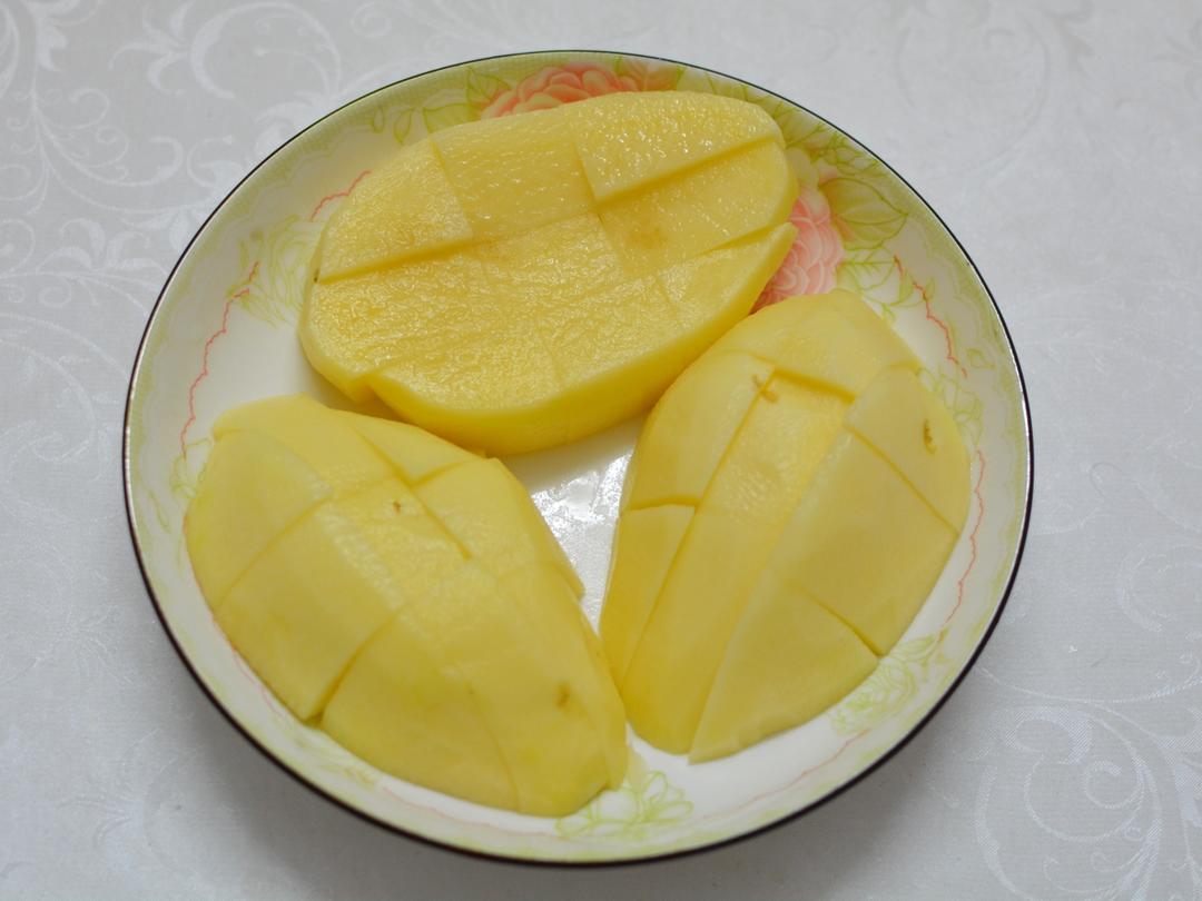 土豆焖肉