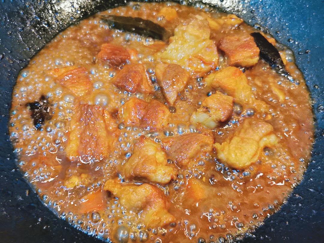 土豆焖肉