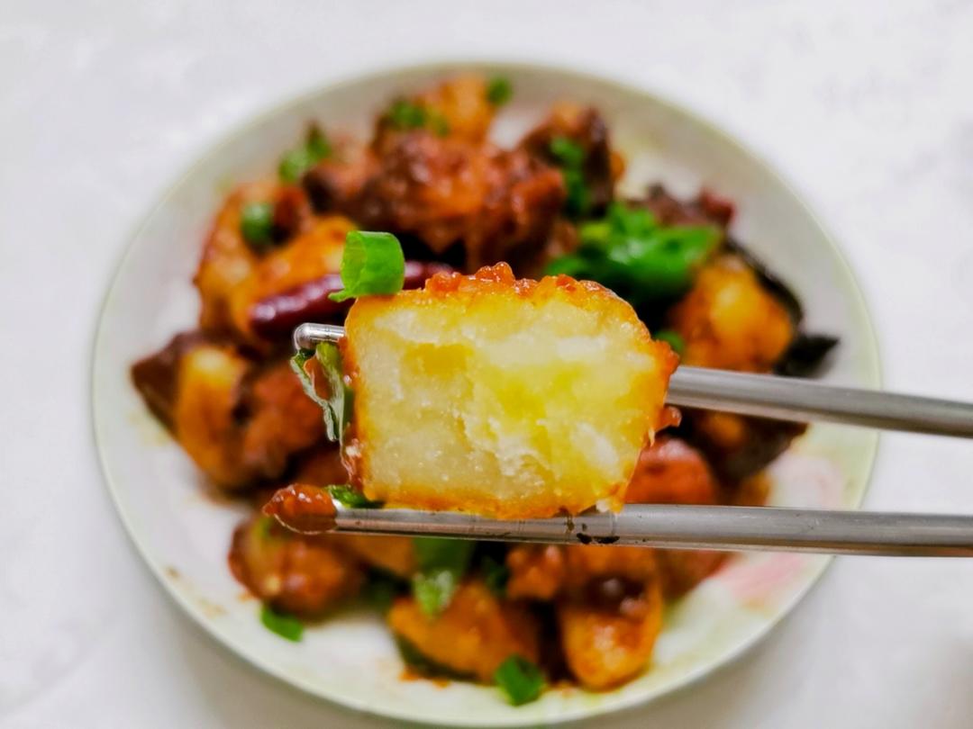 土豆焖肉