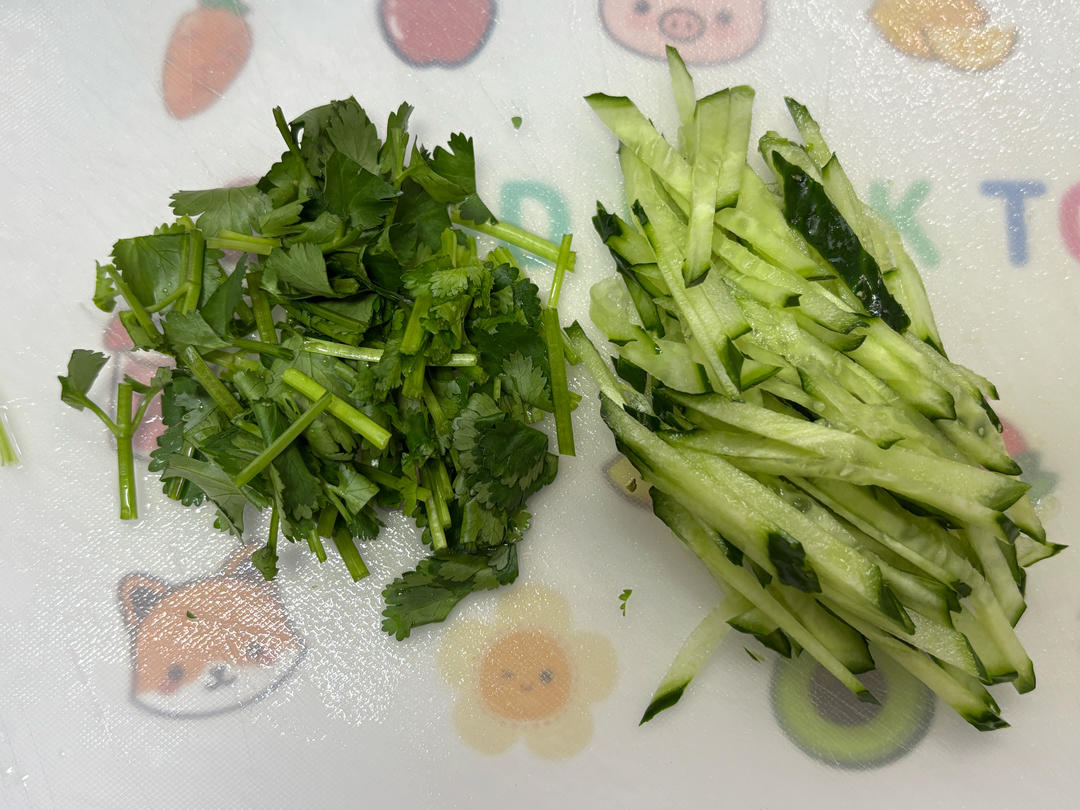 凉拌鸡胸肉丝