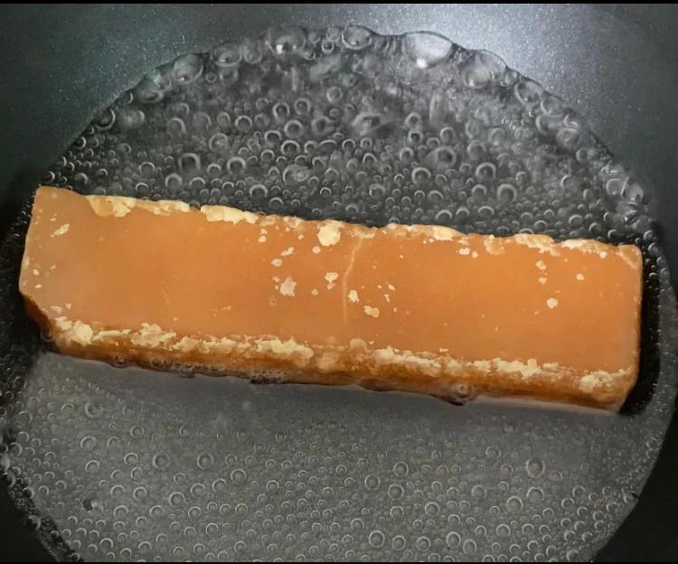 如何熬出光滑嫩嫩的烧仙草黑凉粉