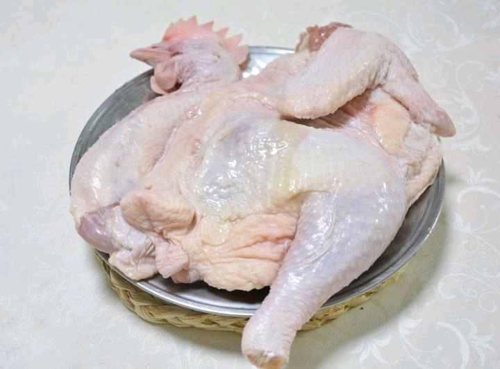 酸菜鸡肉煲