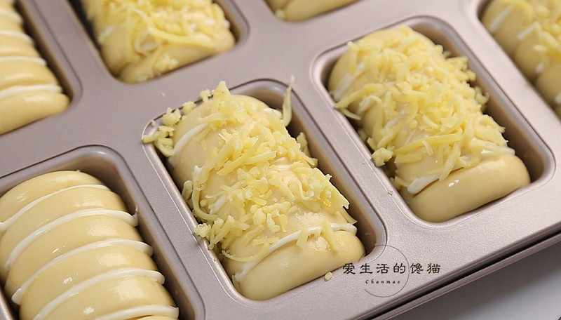香肠芝士肉松包