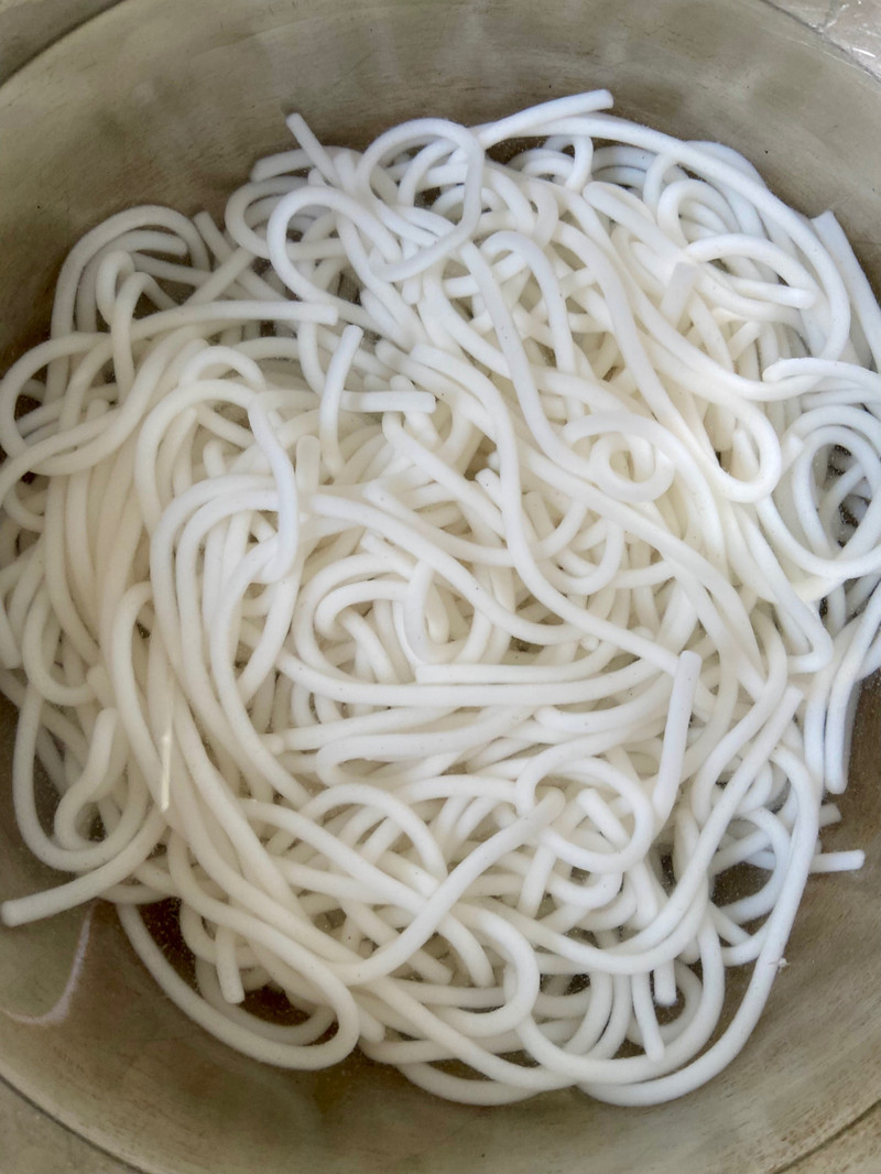 虾仁时蔬炒米线