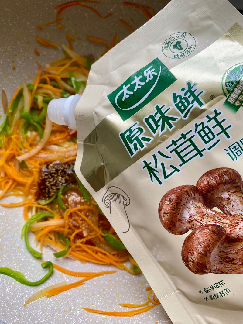 虾仁时蔬炒米线