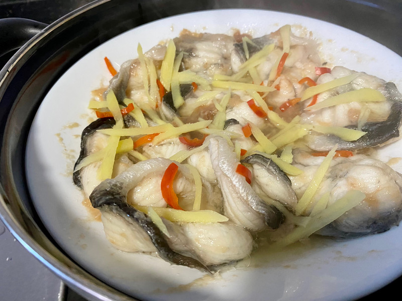 酸梅蒸鳗鱼