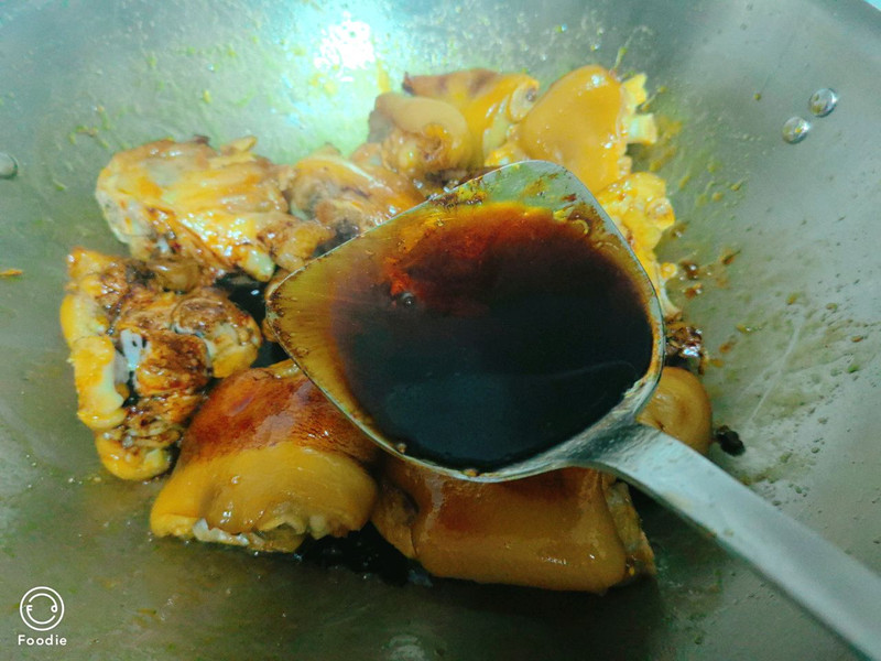 黄豆焖猪蹄