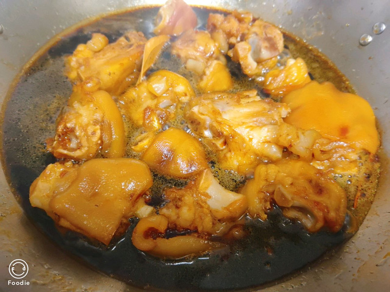 黄豆焖猪蹄