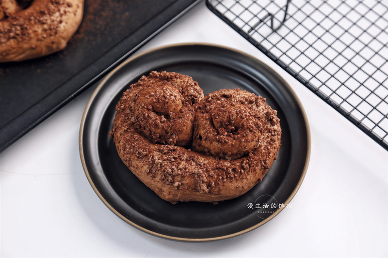 爱心酥粒巧克力面包