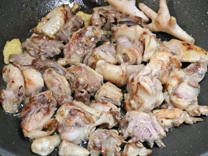 香菇鸡煲