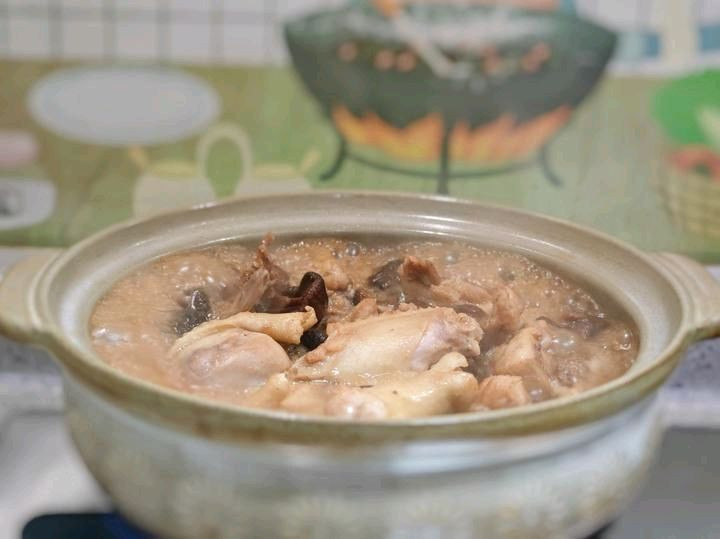 香菇鸡煲