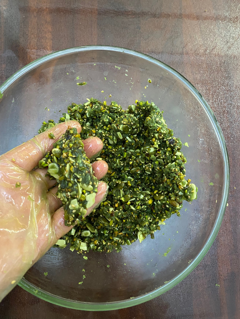 开心果霸霸月饼—酥香掉渣，越嚼越香！