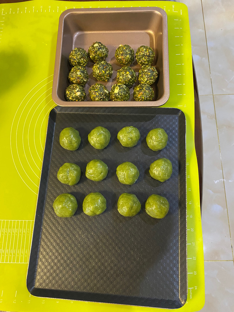 开心果霸霸月饼—酥香掉渣，越嚼越香！