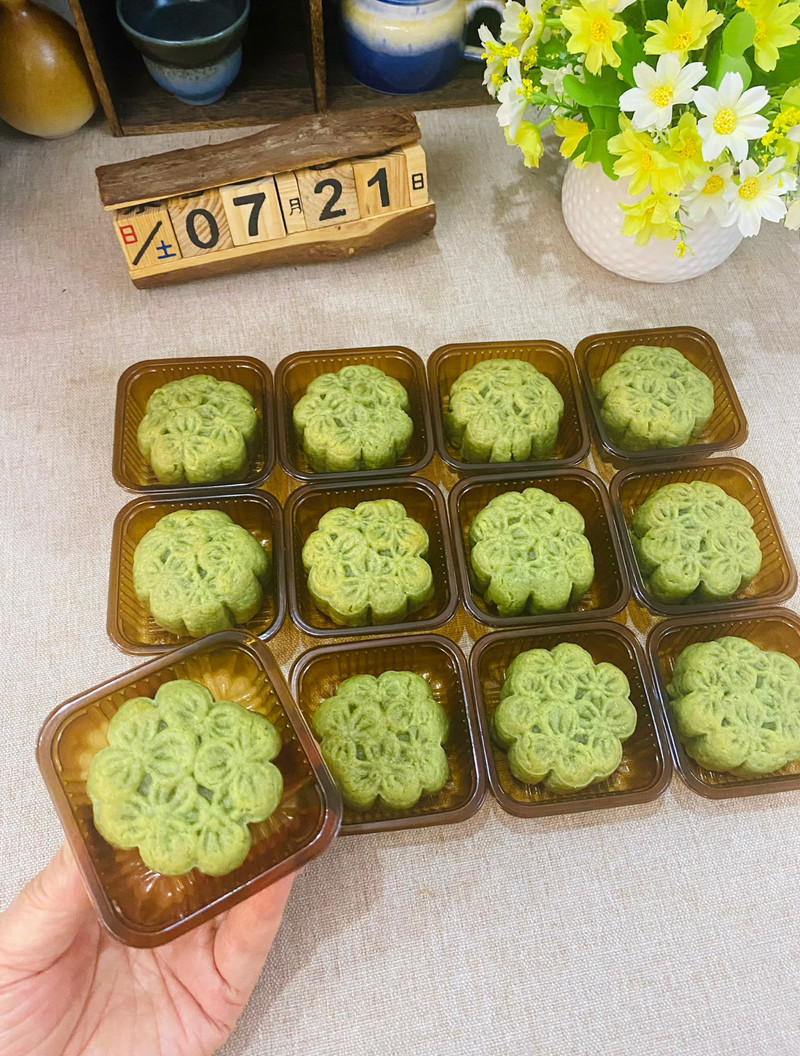 开心果霸霸月饼—酥香掉渣，越嚼越香！