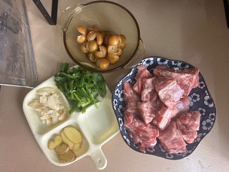 夏日限定：开胃的黄皮焖排骨