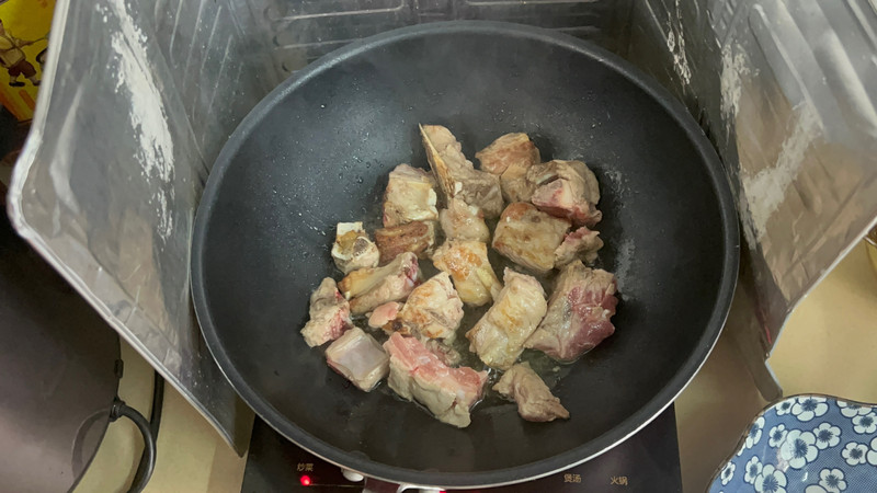 夏日限定：开胃的黄皮焖排骨