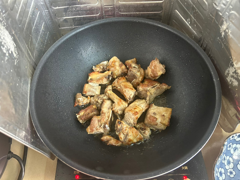 夏日限定：开胃的黄皮焖排骨