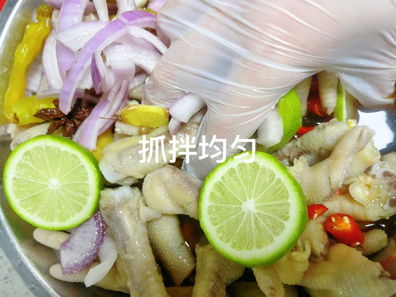 低脂酸辣小零食！柠檬泡椒鸡爪