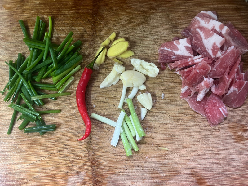 鹿茸菇炒肉