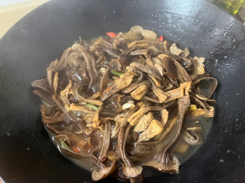 鹿茸菇炒肉