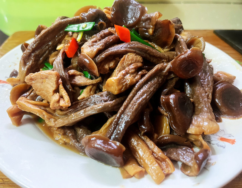 鹿茸菇炒肉