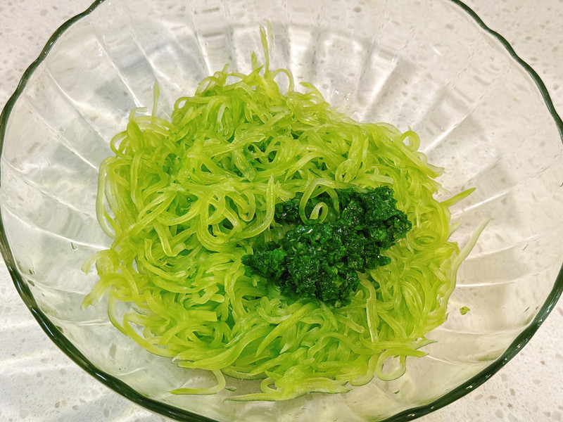 葱油凉拌莴笋