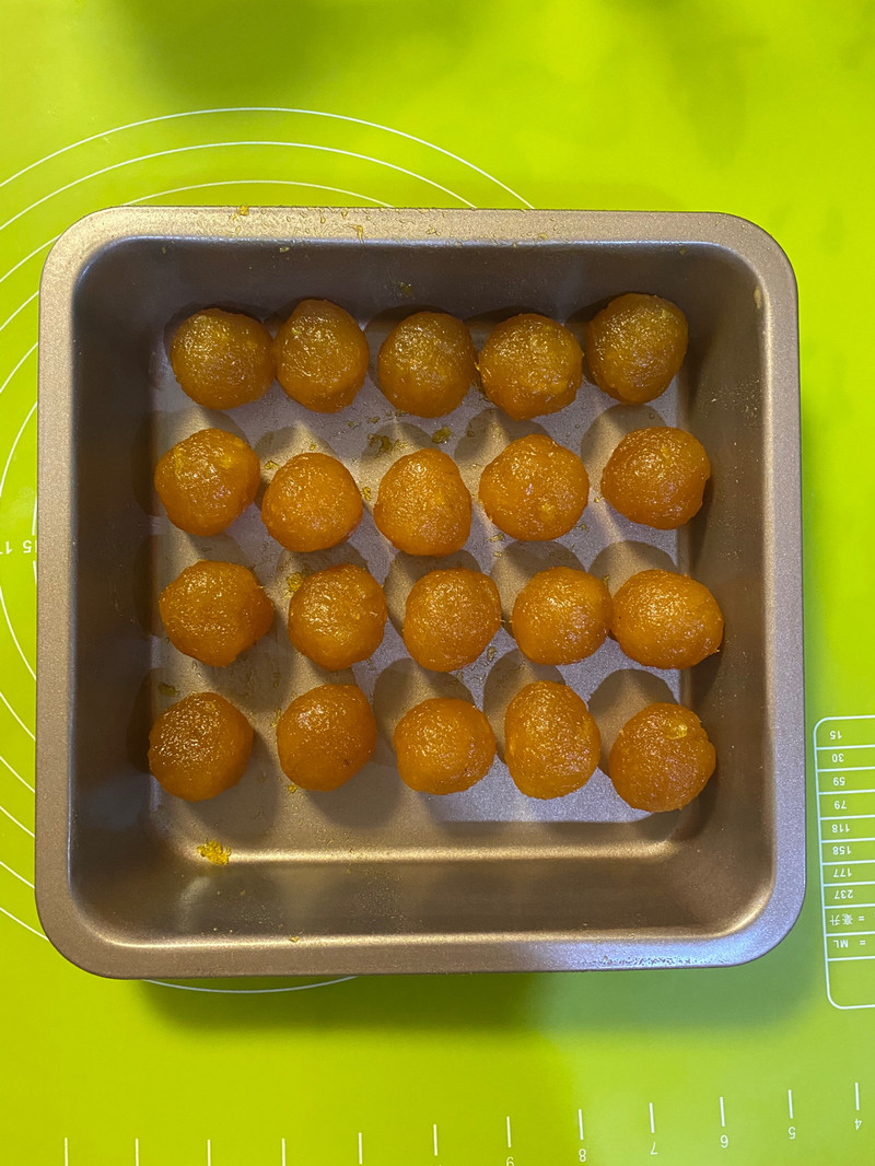 凤梨酥—凤梨界的爱马仕，外酥里软，酸甜拉丝！