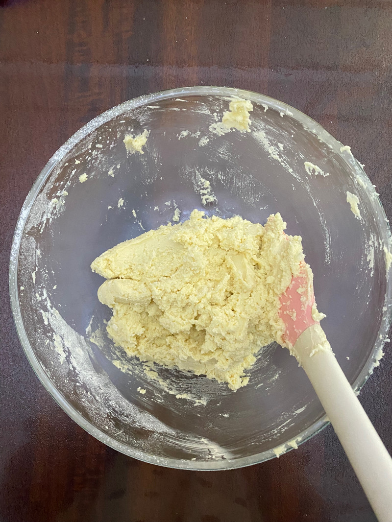 凤梨酥—凤梨界的爱马仕，外酥里软，酸甜拉丝！