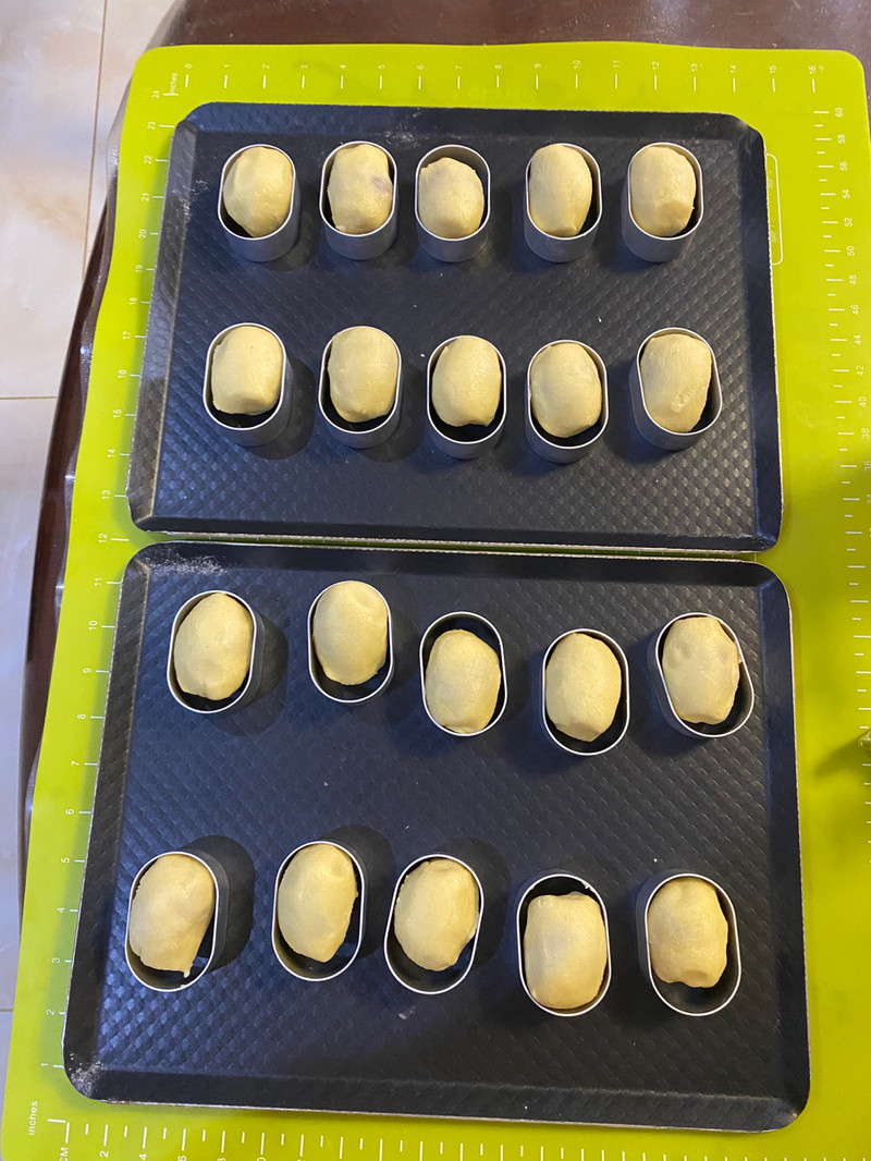 凤梨酥—凤梨界的爱马仕，外酥里软，酸甜拉丝！