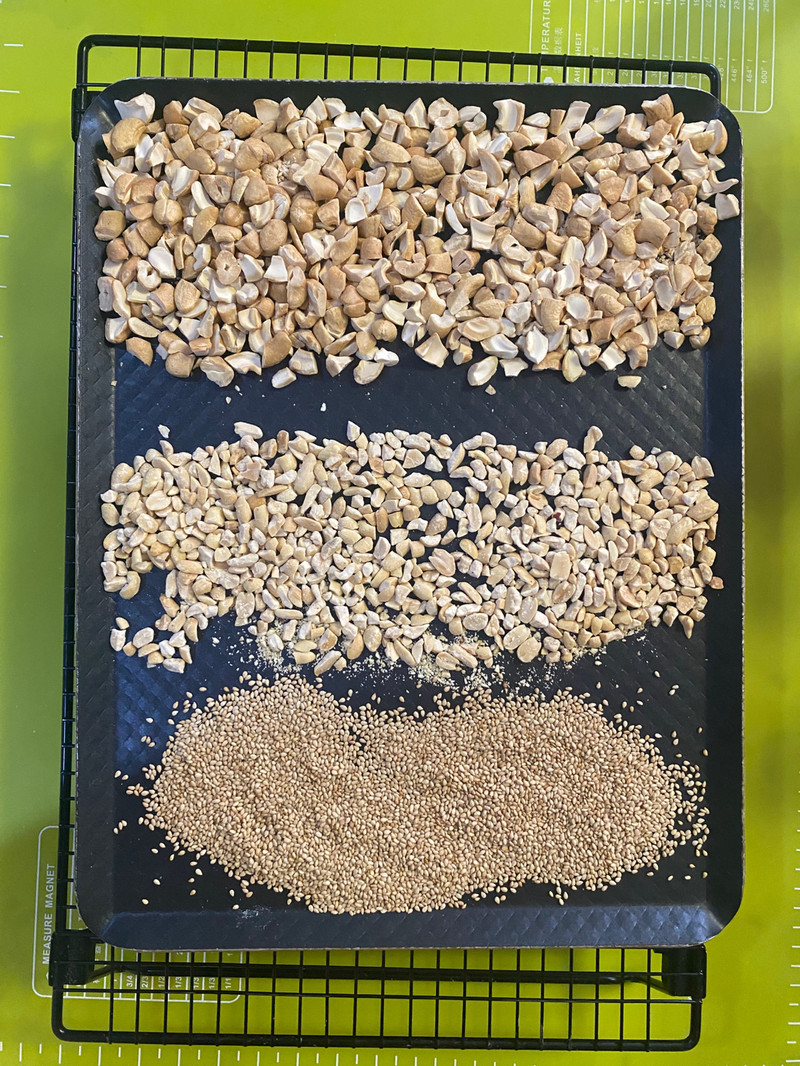 双酥海苔腰果月饼—酥到掉渣，好吃停不下来！