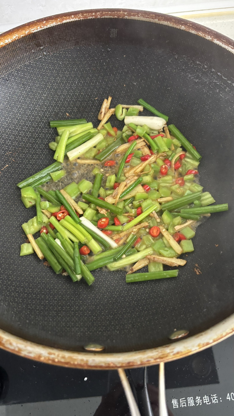 砂锅焗鲈鱼
