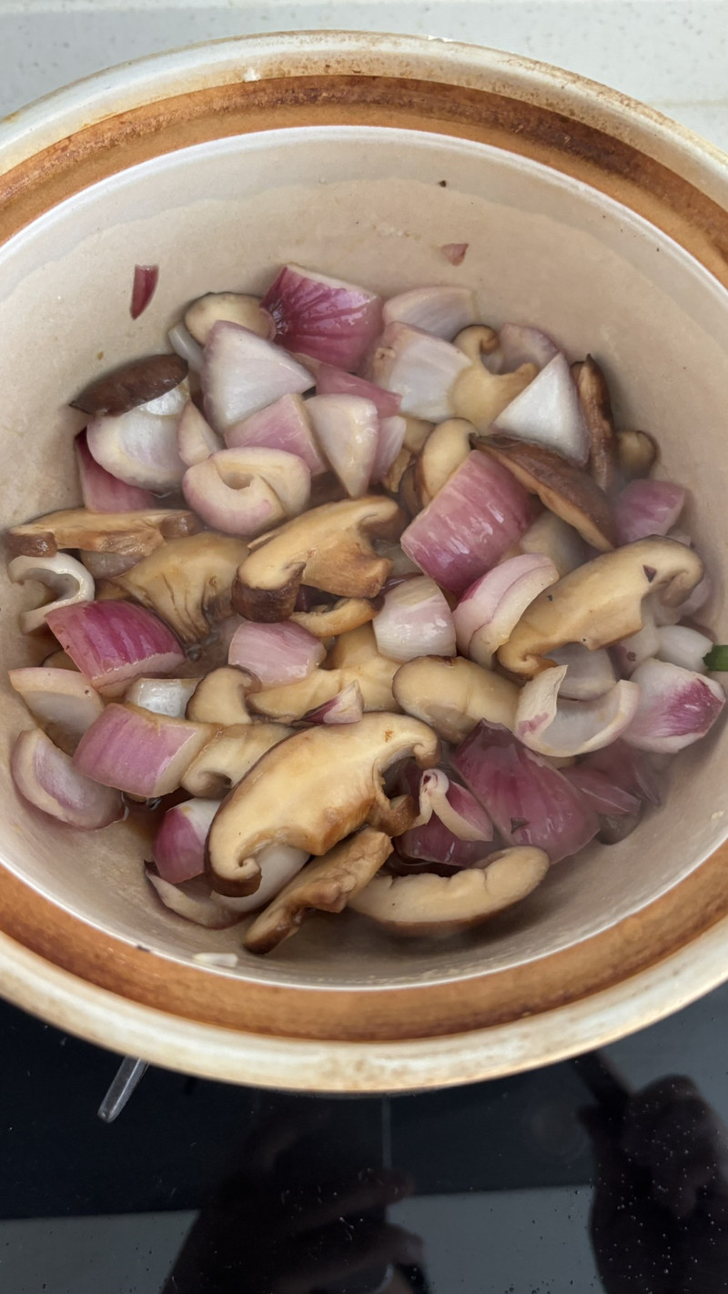 砂锅焗鲈鱼