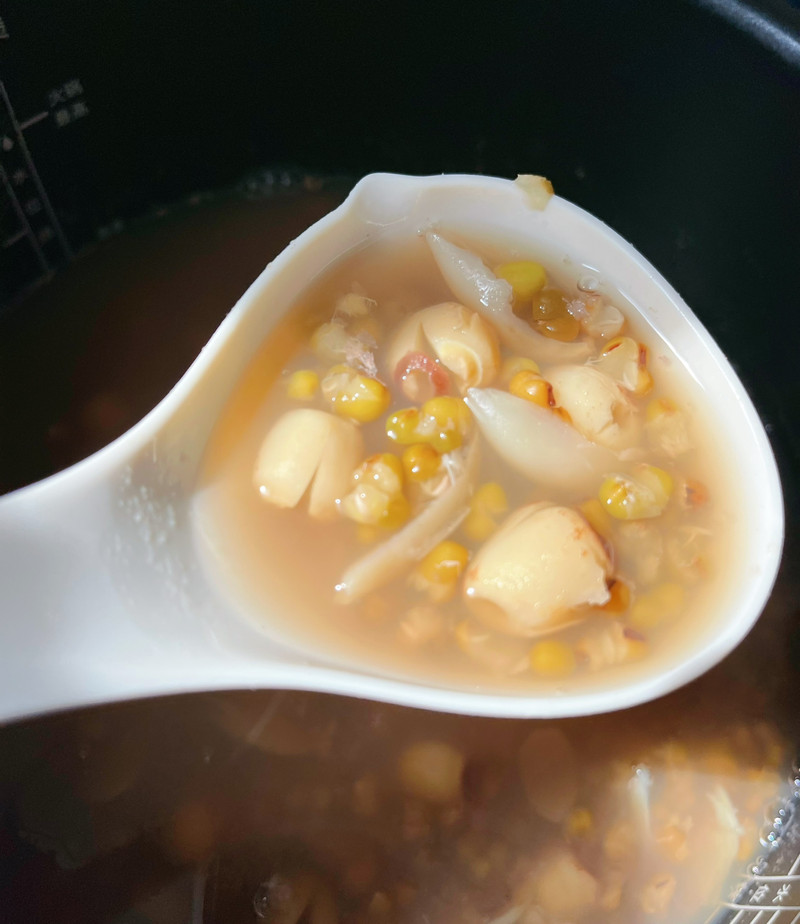 莲子百合绿豆糖水