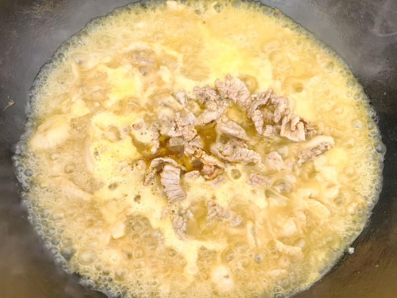 新鲜蘑菇炒肉