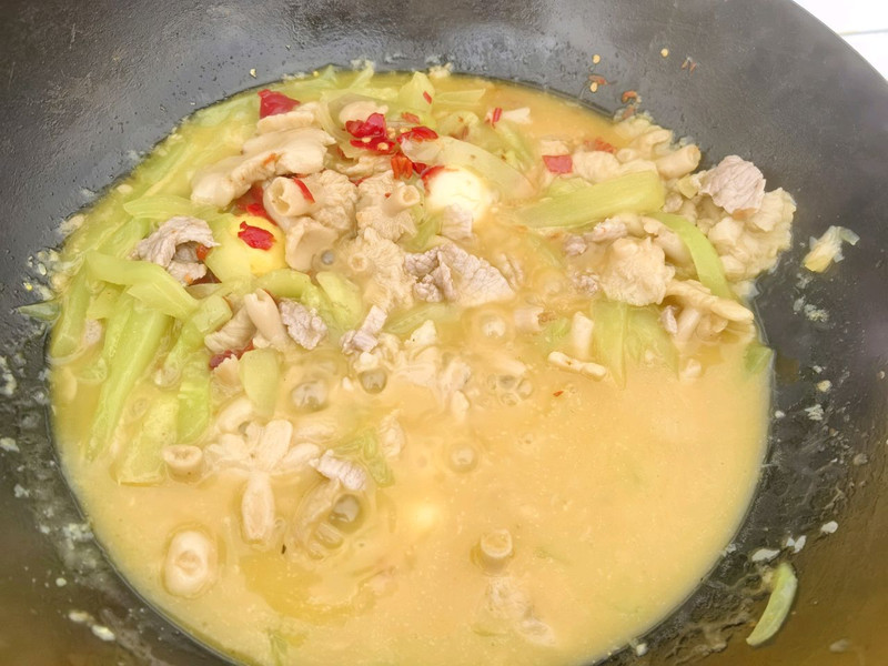 新鲜蘑菇炒肉