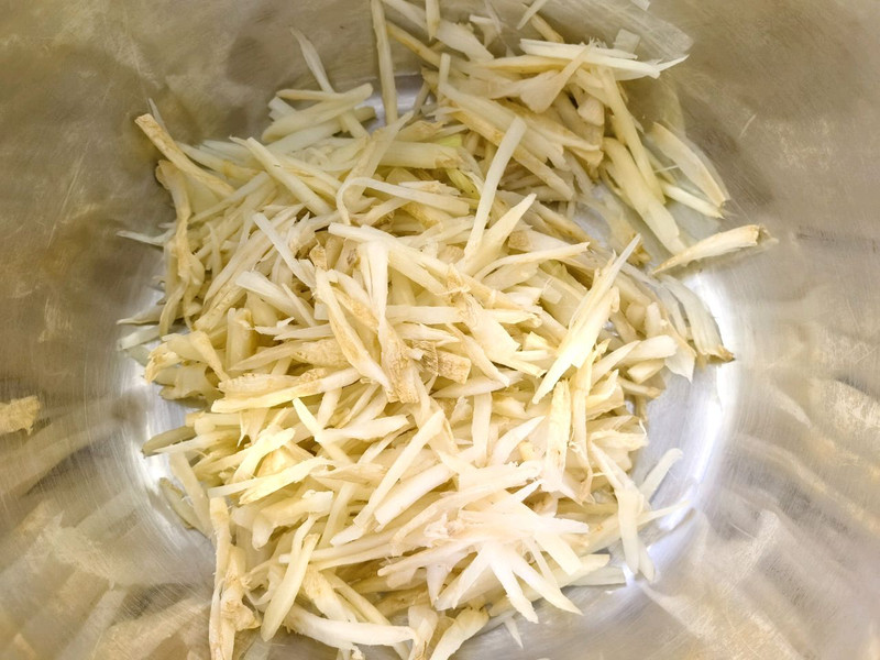 剁椒拌姜丝