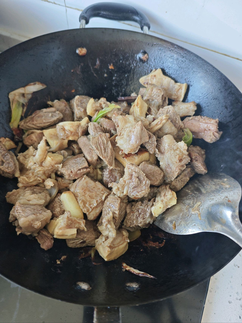 西红柿炖牛肉