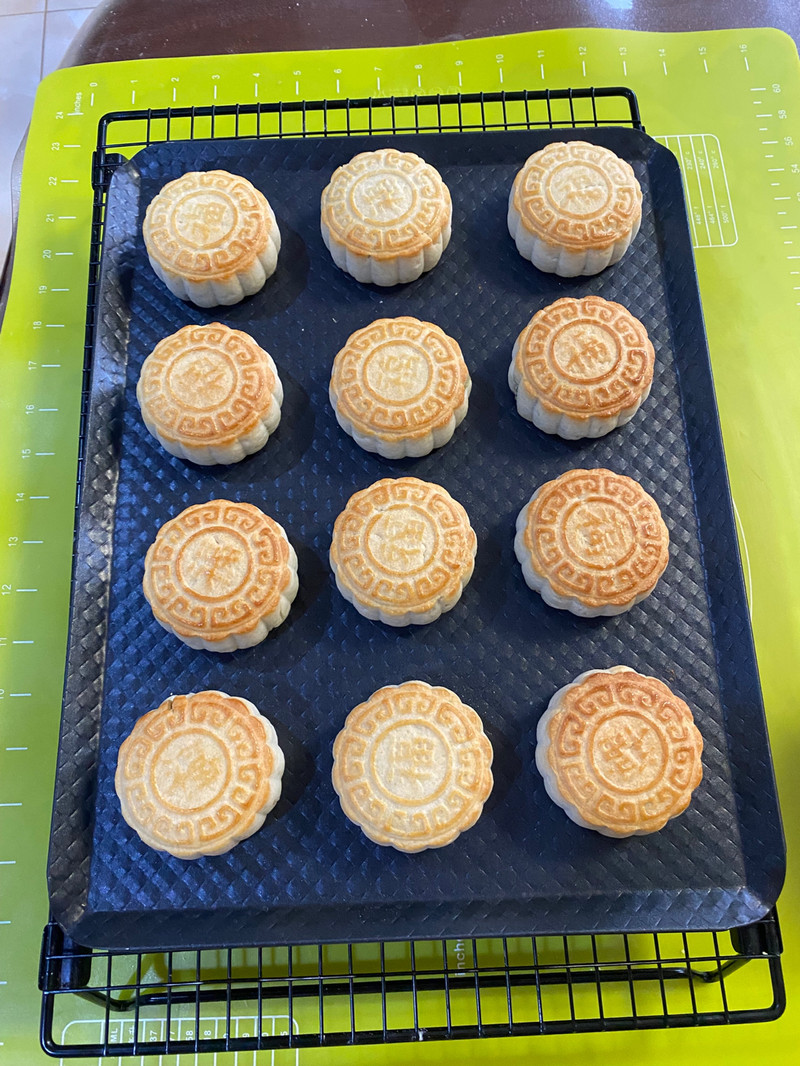 京式月饼（抹茶蜜豆味）—外皮酥脆，清香可口！