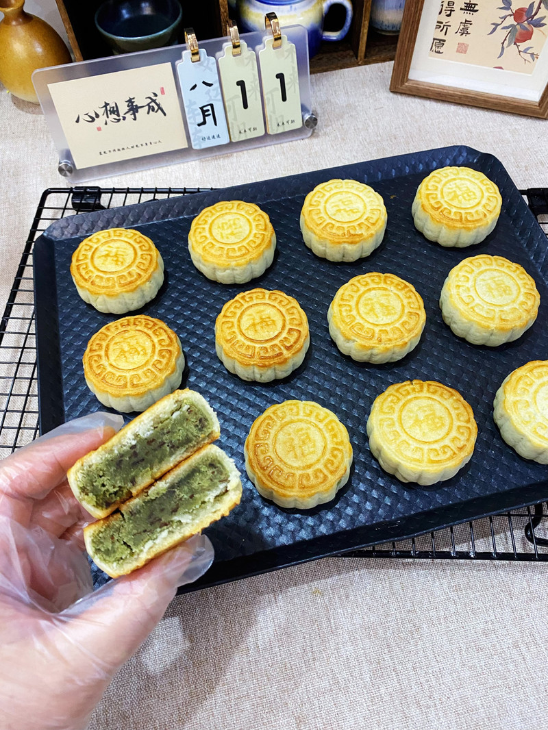 京式月饼（抹茶蜜豆味）—外皮酥脆，清香可口！