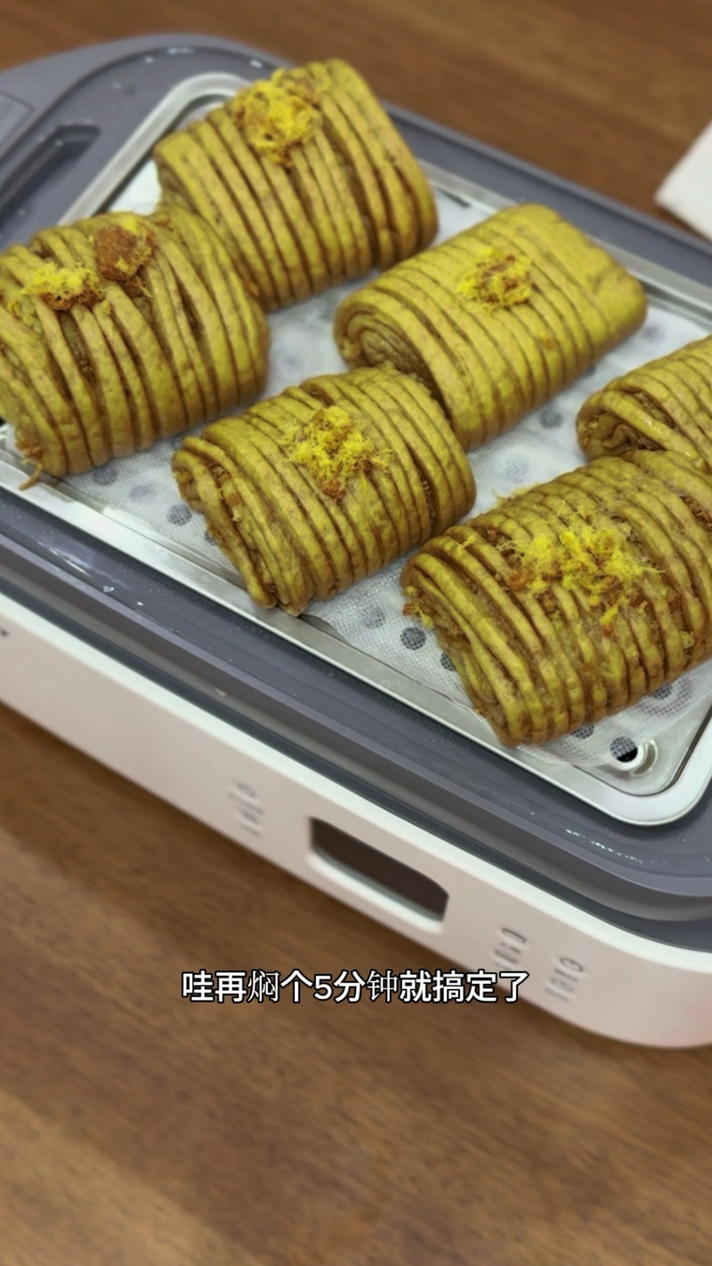 家庭版免揉面！露思同款红糖肉松花卷，超简单！