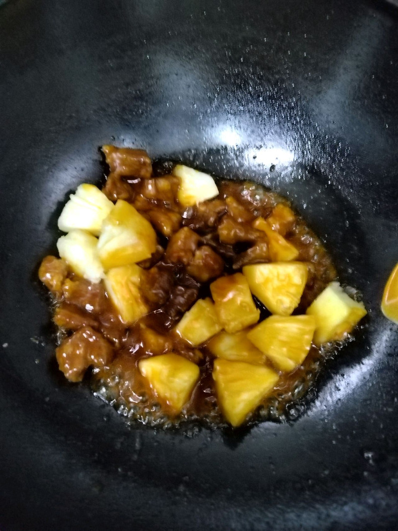 酸甜开胃 外酥里嫩～菠萝咕咾肉