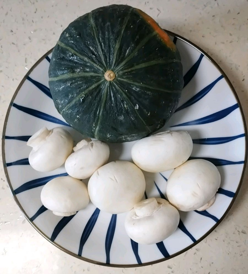奶油南瓜蘑菇汤
