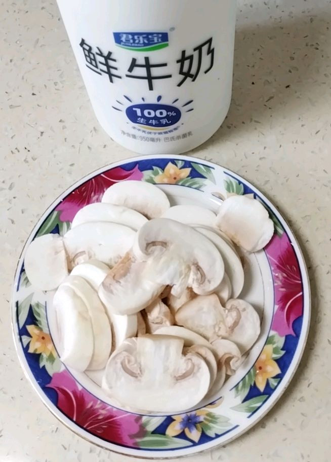 奶油南瓜蘑菇汤