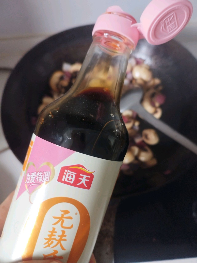 鲜嫩爽滑的牛肉炒口蘑