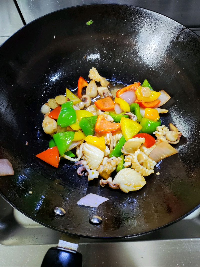 墨鱼炒菜椒