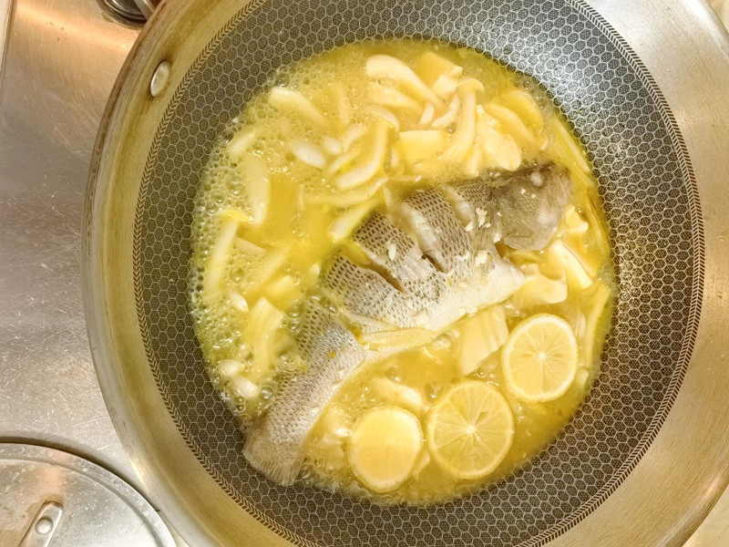 酸汤柠檬鱼