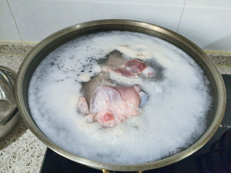 大棒骨白菜炖冻豆腐